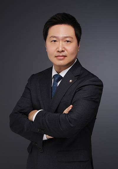 엄세연 대표변호사